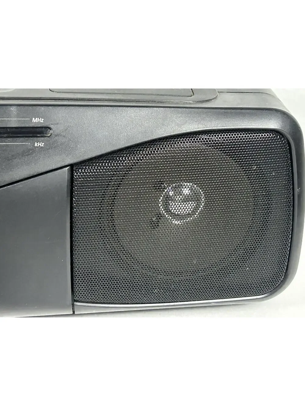 Sony CFS-204 AM FM Radio Cassette Player Boombox Radio Works - Cassette Does Not